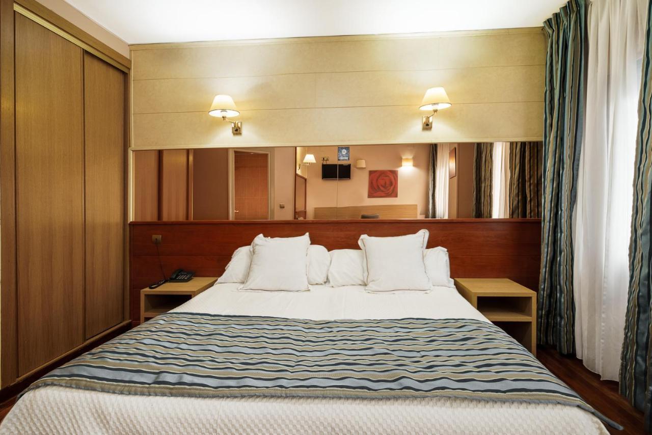 Hotel Regio Torrelavega Esterno foto