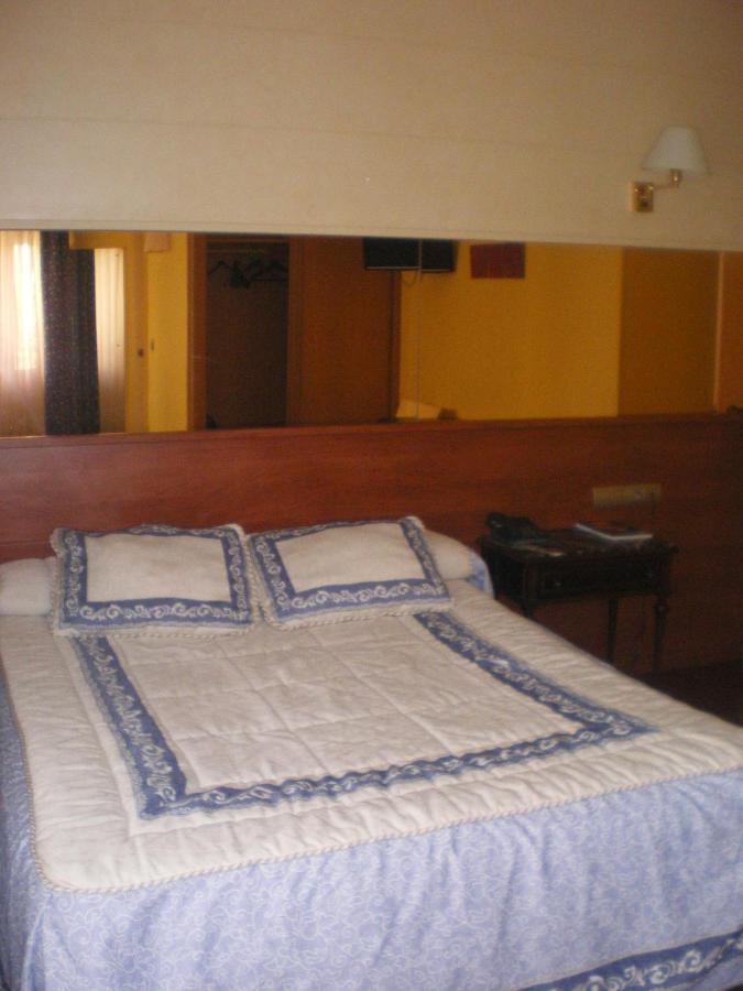 Hotel Regio Torrelavega Camera foto
