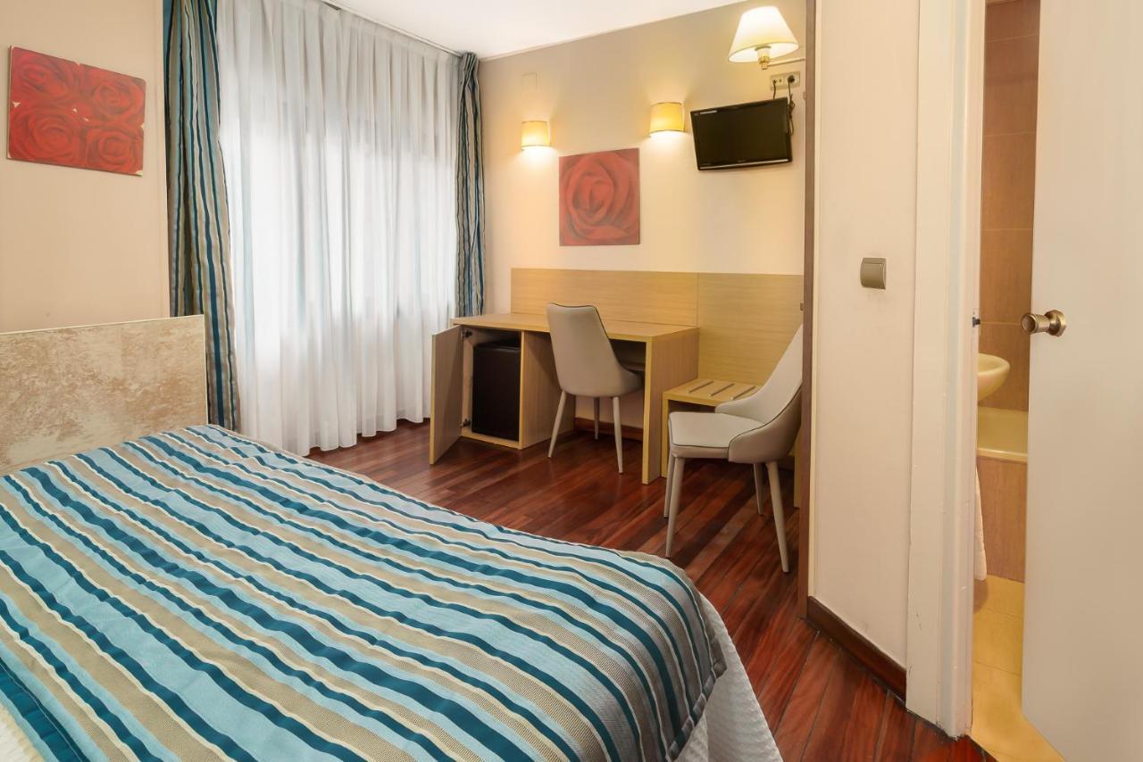 Hotel Regio Torrelavega Esterno foto