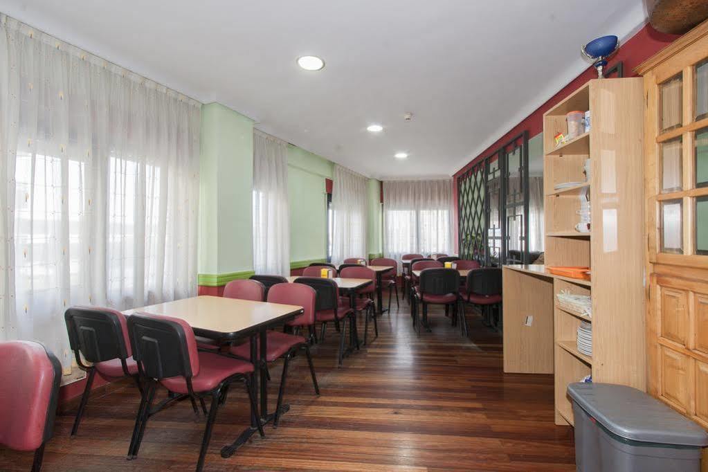 Hotel Regio Torrelavega Esterno foto